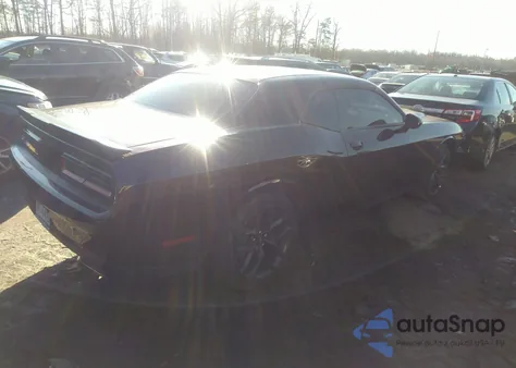 2021 Dodge Challenger Sxt z USA, uszkodzony, nr VIN 2C3CDZAG9MH597298